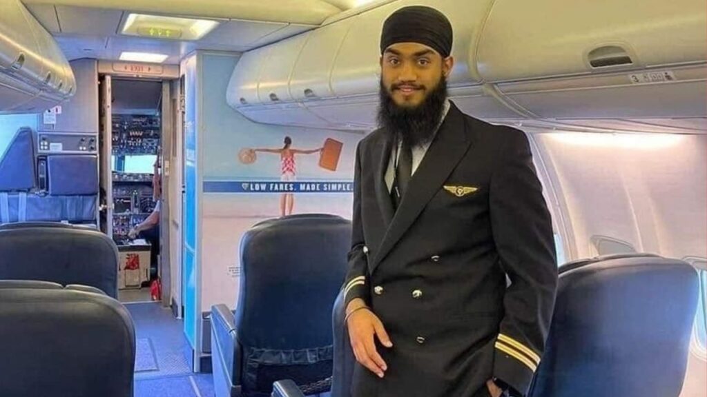 Navjot singh become pilot in ryan airlines