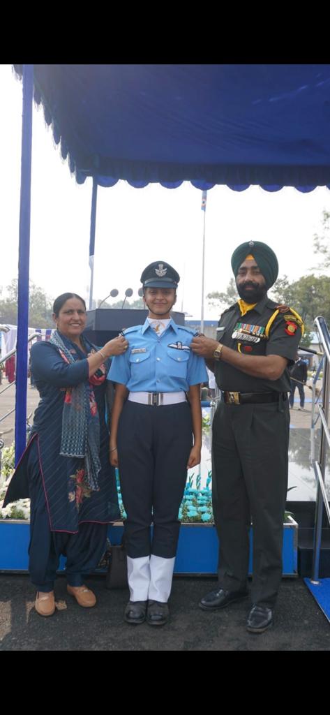 Punjab two girls cadet as Flying Officers