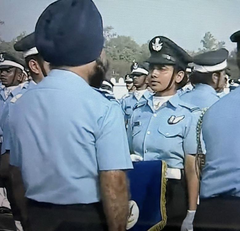 Punjab two girls cadet as Flying Officers