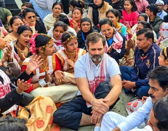 In Assam, Rahul Gandhi was prevented from going to the temple.