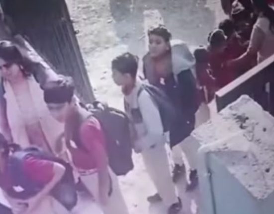 16 people including 14 children died due to boat capsizing, CCTV video goes viral...