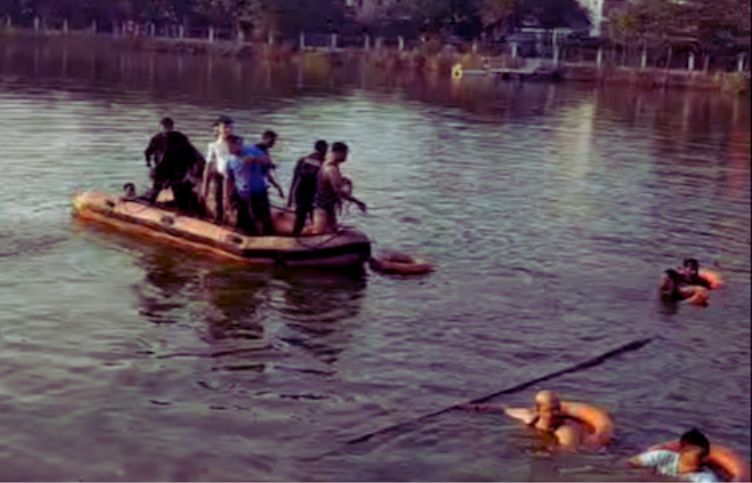 Vadodara boat capsize incident, gujrat news, school student