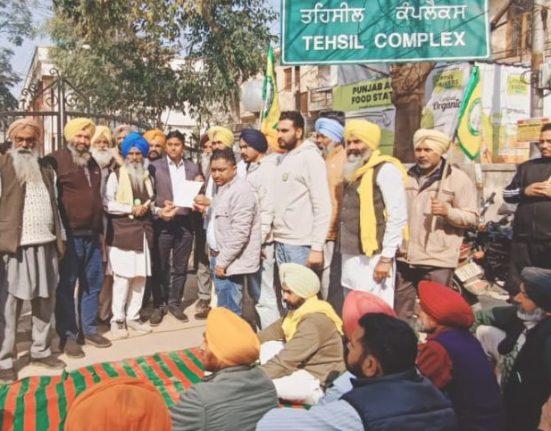 Protest for the implementation of pro-farmer agriculture policy in Punjab and for other farmers' demands in derabasi in mohali