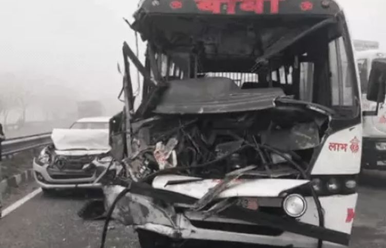 2 accidents within 500 meters on NH in Khanna: 8 vehicles collide due to fog, 3 injured, bride unhurt
