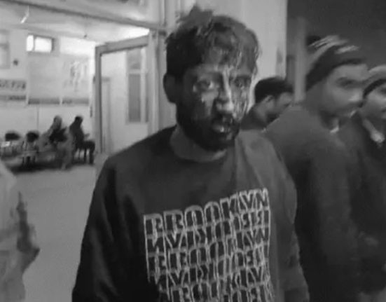 The young man went to take back the money borrowed from the woman; Called her husband and friends and beat her up