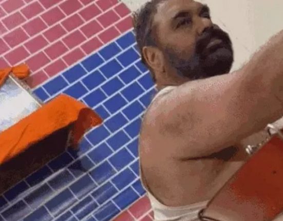 Video of SI doing dealing wearing vest goes viral: Amritsar Police Commissioner identified and suspended; Was posted in police station Rambagh division