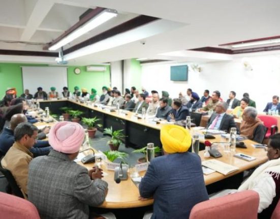 The third round of meeting between the farmers and the central government was concluded