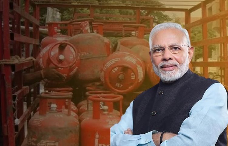 PM Modi gave a gift on Women's Day, a reduction of 100 rupees in the price of LPG cylinder...