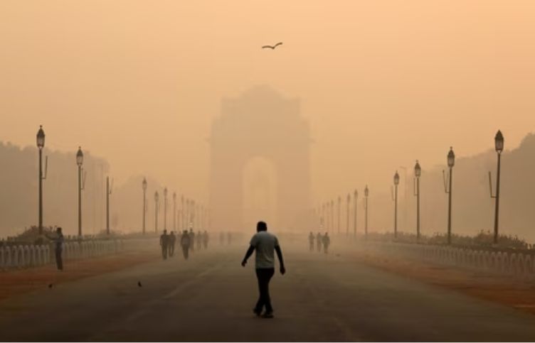 Delhi again became the most polluted capital of the world, India's air is the most toxic after Pakistan, Begusarai is also in bad condition.