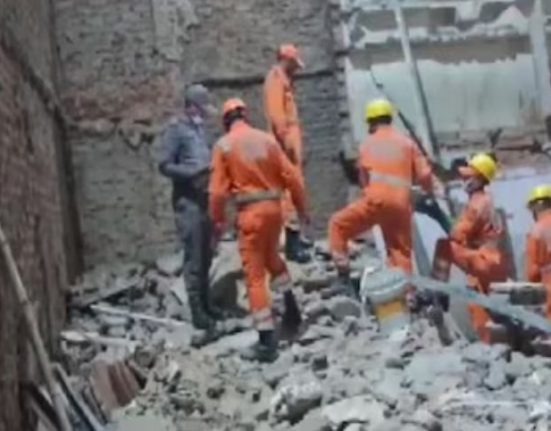 Under construction building collapsed in Delhi, 2 people died due to being buried in the debris, one youth was seriously injured.