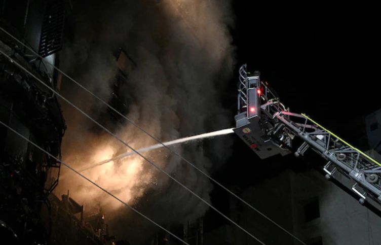 A terrible accident in Bangladesh, a terrible fire broke out in a 7-storey building, 43 people died