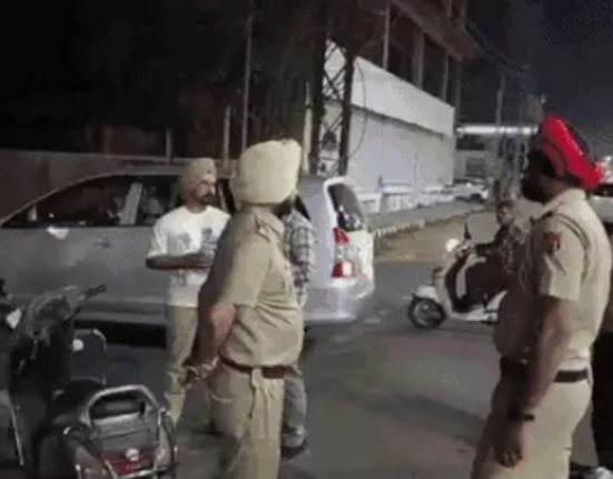 Shooting outside the circuit house in Ludhiana, escaped from the spot before the police raid