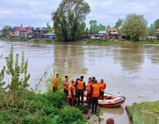 7 Rescued, 2 Missing as Boat Capsizes in Pulwama, Jammu and Kashmir